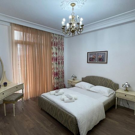 Picasso Apartment Kutaisi Ngoại thất bức ảnh