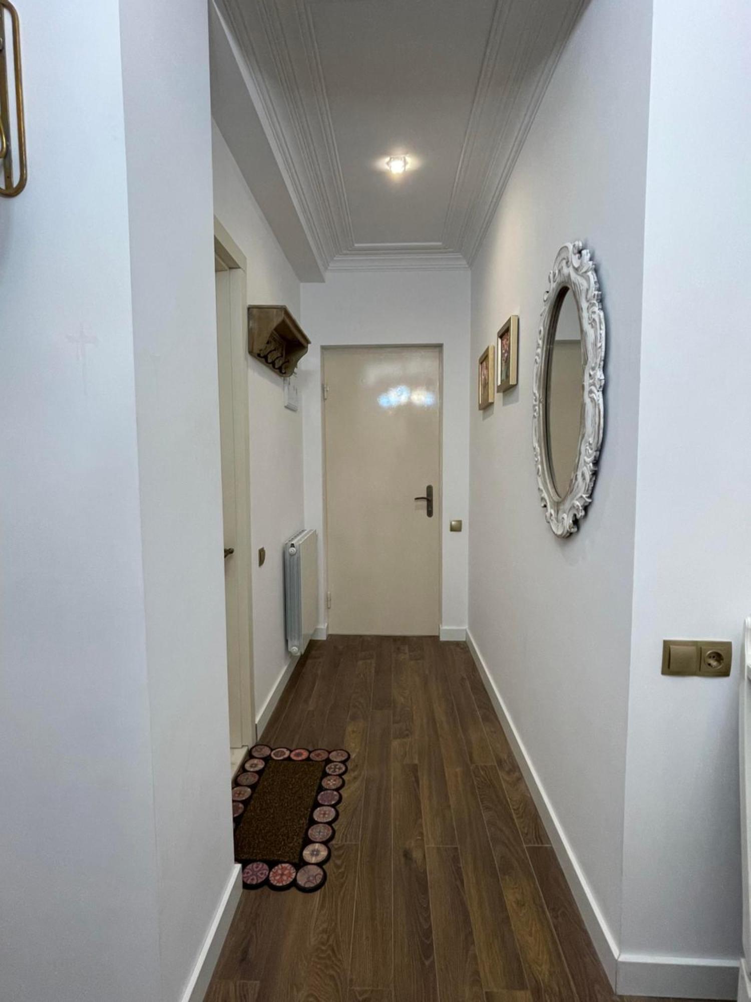 Picasso Apartment Kutaisi Ngoại thất bức ảnh