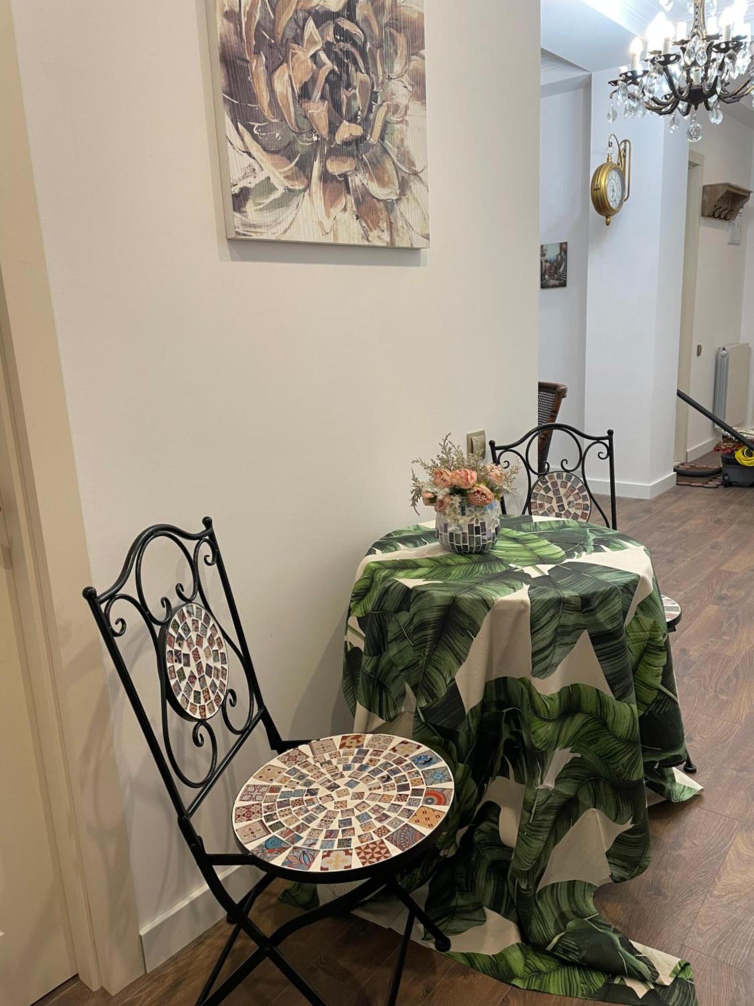 Picasso Apartment Kutaisi Ngoại thất bức ảnh