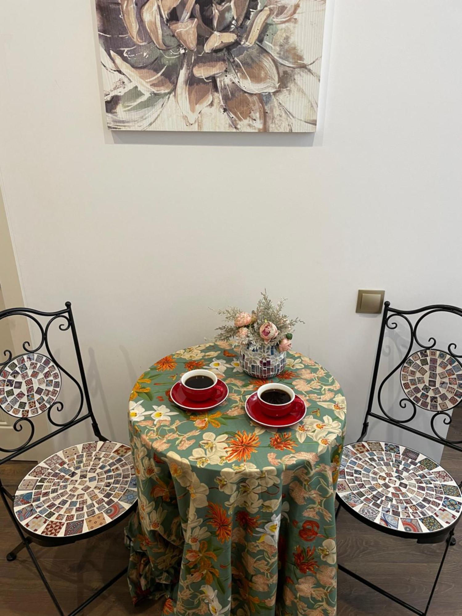 Picasso Apartment Kutaisi Ngoại thất bức ảnh