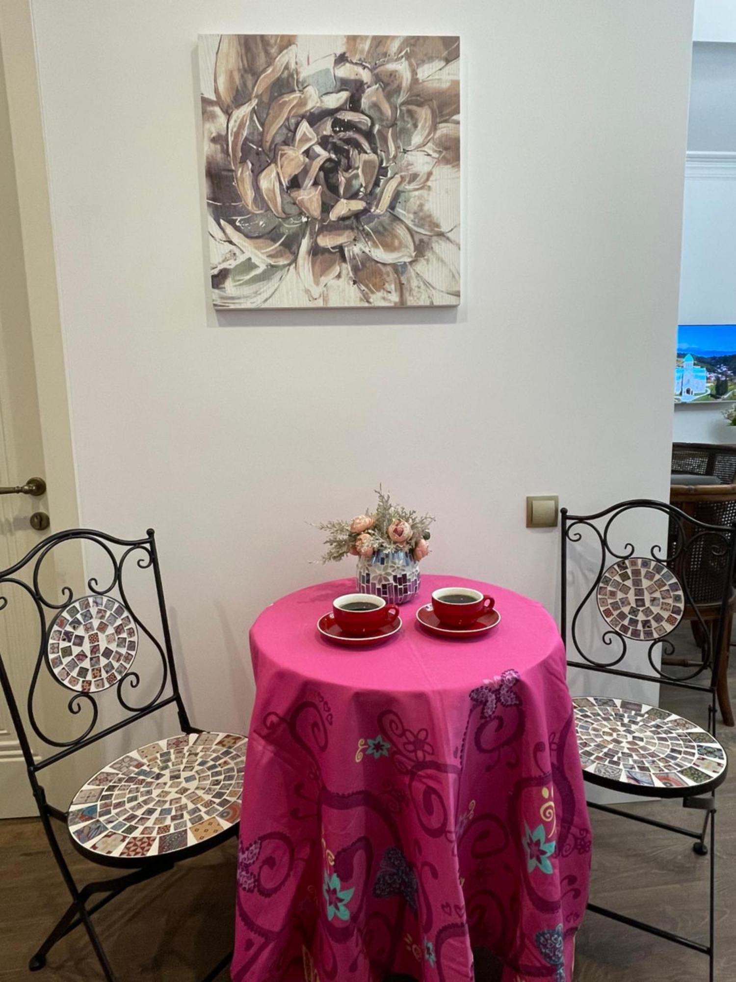 Picasso Apartment Kutaisi Ngoại thất bức ảnh