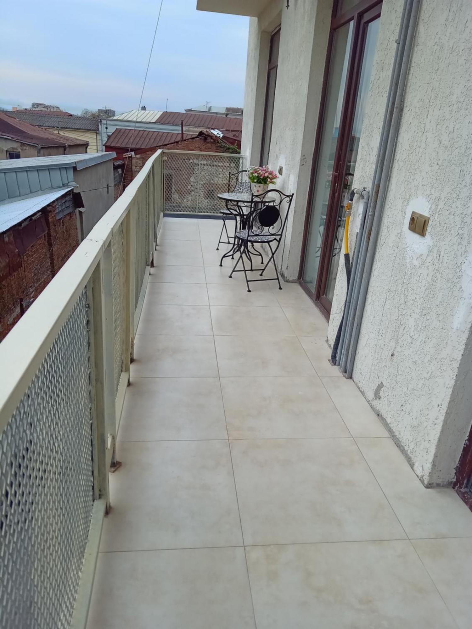 Picasso Apartment Kutaisi Ngoại thất bức ảnh