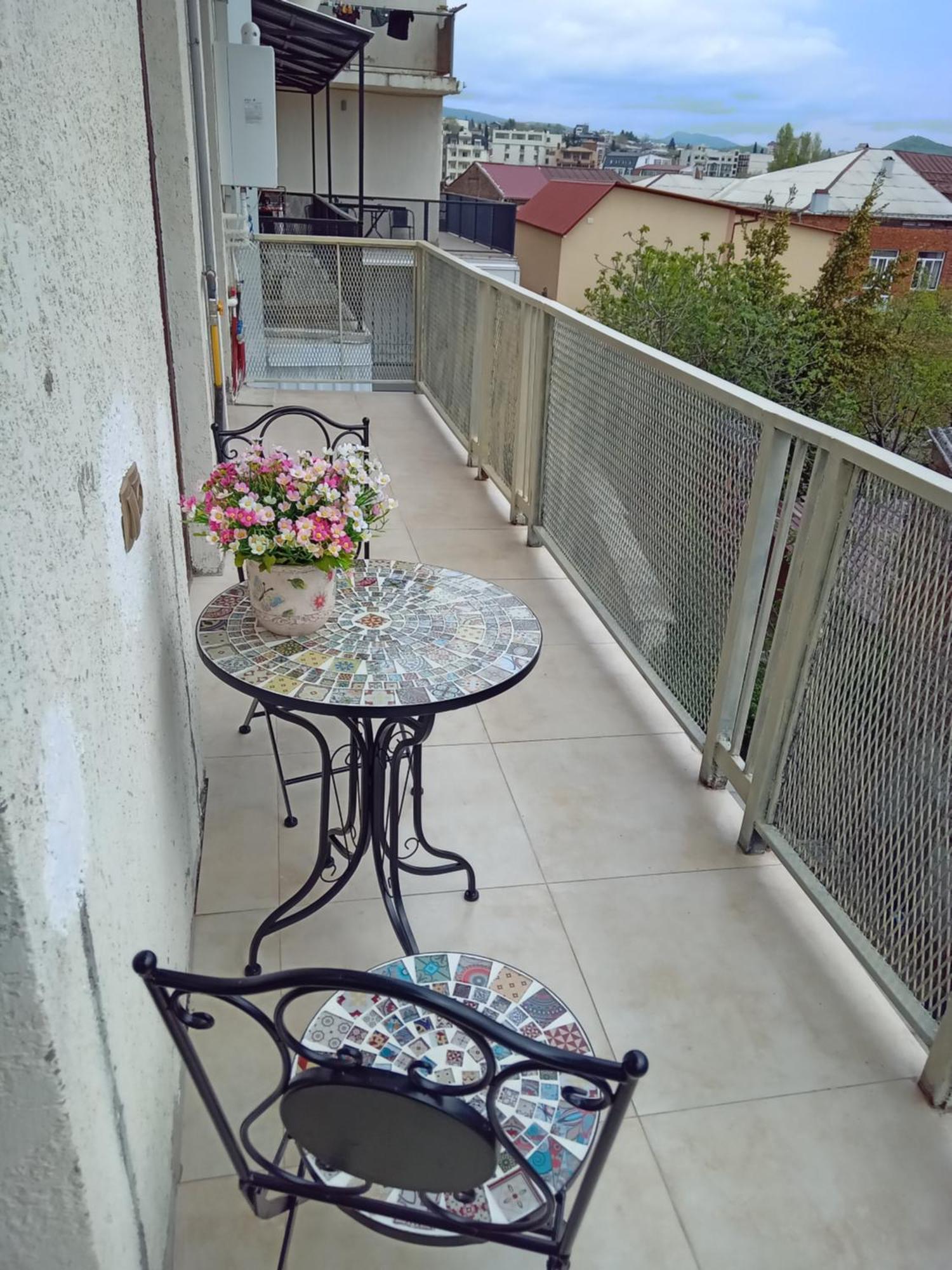 Picasso Apartment Kutaisi Ngoại thất bức ảnh
